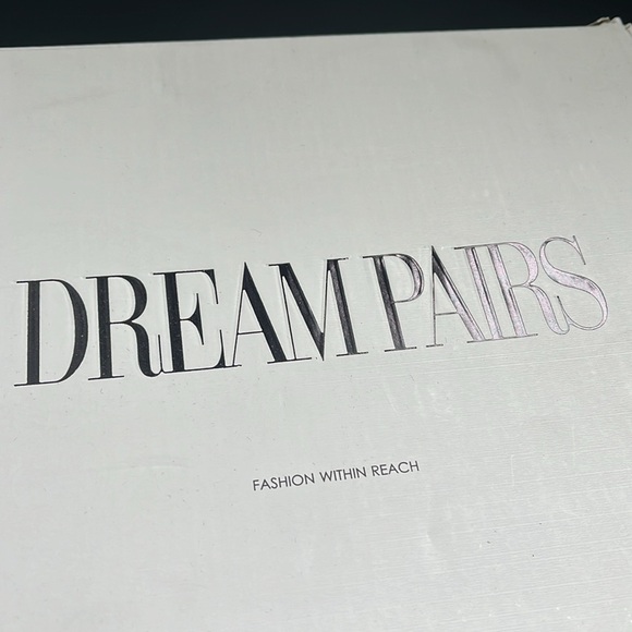 Gold 3 inch strappy heels. - Picture 4 of 5